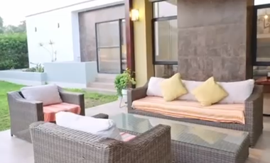 ALQUILER | CASA DE CAMPO EN CONDOMINIO | PUCUSANA | 4 DORMITORIOS | 6 BAÑOS | AMOBLADA Y EQUIPADA | PISCINA | TERRAZA | JARDINES | CLUB HOUSE