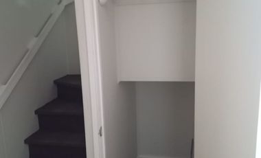 Estupenda Propiedad en tranquilo y Consolidado Barrio