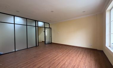 Ruko Eksklusif PIK 75m2 5x15 HGB Semi Furnished Ada Meeting Room Siap Pakai