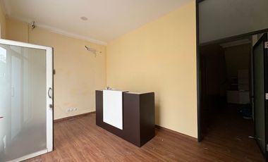 Ruko Eksklusif PIK 75m2 5x15 HGB Semi Furnished Ada Meeting Room Siap Pakai