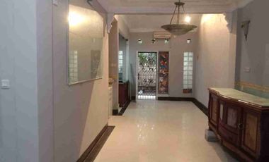 Sewa rumah metland puri dekat exit tol