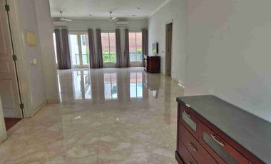 Pondok Indah Rumah Dengan Private Pool