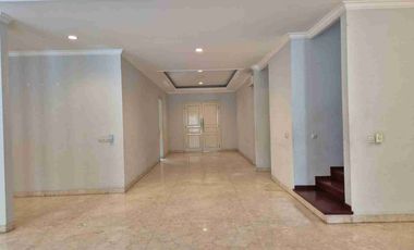 Pondok Indah Rumah Dengan Private Pool