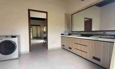 Villa Exotic Siap Huni Lokasi Dekat Melasti Beach Club