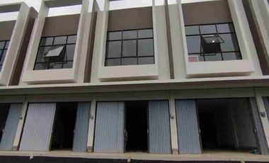 DIJUAL MURAH!! Ruko Baru Siap Usaha Di Lokasi Strategis Bebas Banjir