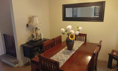 Se vende amplia casa- villa los portones de Linares