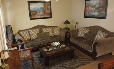 Se vende amplia casa- villa los portones de Linares