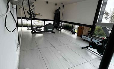 Rento departamento de 2 habitaciones,2 baños, en excelentes condiciones.