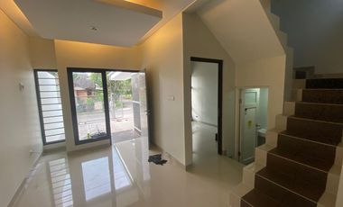 Rumah Baru di Belakang Griya Arcamanik