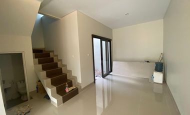 Rumah Baru di Belakang Griya Arcamanik