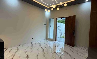 Rumah Mewah 2 Lantai Siap Huni