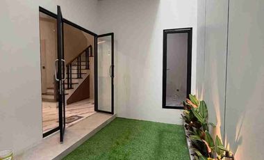 Rumah Mewah 2 Lantai Siap Huni