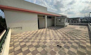Venta de casa esquinera en Kennedy, cerca al parque