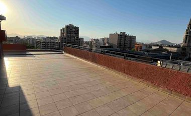 Se vende departamento en Santiago - Barrio Universitario, Metro Toesca. 2 Dormitorios amplios 2 baños.