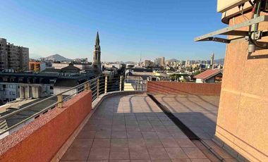 Se vende departamento en Santiago - Barrio Universitario, Metro Toesca. 2 Dormitorios amplios 2 baños.