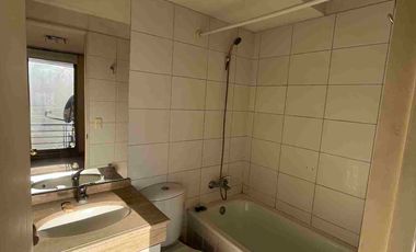 Se vende departamento en Santiago - Barrio Universitario, Metro Toesca. 2 Dormitorios amplios 2 baños.