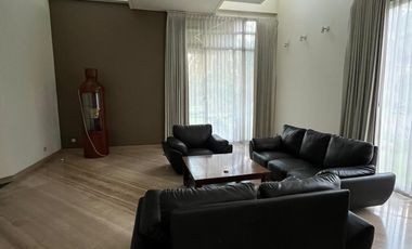 RUMAH PAKUWON INDAH  Listrik 16500 watt * Indoor swimming pool