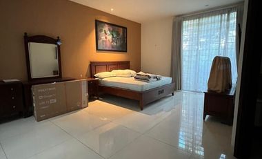 RUMAH PAKUWON INDAH  Listrik 16500 watt * Indoor swimming pool