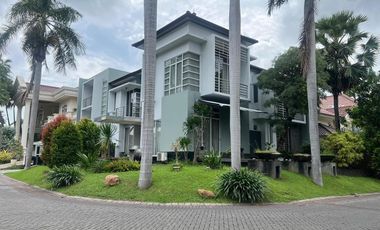 RUMAH PAKUWON INDAH  Listrik 16500 watt * Indoor swimming pool