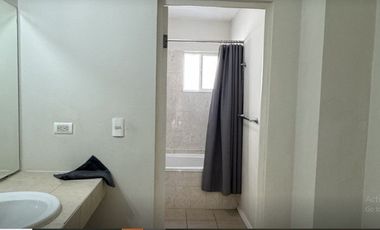 SE RENTA CASA TRENTO RESIDENCIAL ZONA LA SARZANA