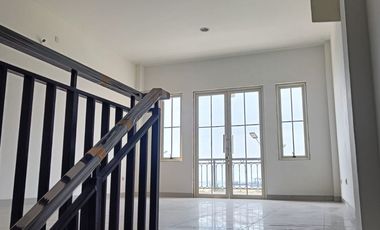 Disewakan Ruko 3 Lantai di PIK Ebony golf Hadap jalan raya