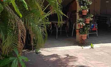 Venta de casa rentera, Urdesa Central, cerca de Pizza Hut