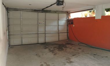 JUNTO AL RIO $6200,000. 2 RECÁMARAS EN UN NIVEL Y LA TERCERA RECAMARA POR FUERA.