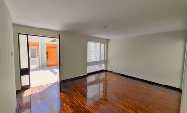 VENTA DE CASA 224M2, EN ZONA EXCLUSIVA DE PESCASEROLLI TACNA.