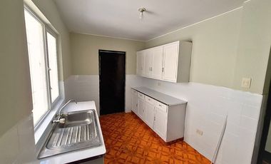 VENTA DE CASA 224M2, EN ZONA EXCLUSIVA DE PESCASEROLLI TACNA.