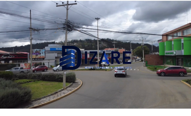 Se renta local comercial esquinero en la avenida González Suárez y Paseo de los Cañaris, en una zona de alto tráfico y excelente exposición comercial.