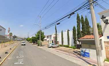 Vive la experiencia de comprar inteligente!! Venta de linda casa en recuperación bancaria entrega de 3 a 6 meses, fracc Geovillas Los Olivos, Jalisco.