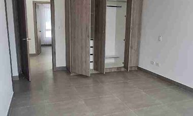 Se renta casa amplia por estrenar en Puembo