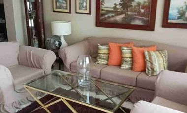 Venta de casa en Lomas de Urdesa, sector cerrado