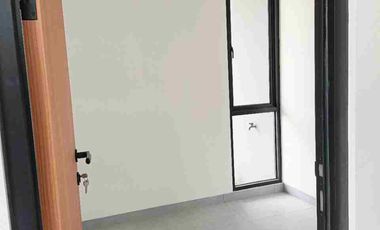 Townhouse 2 Lantai Premium BATA MERAH - 5 Menit Ke Summarecon Bekasi