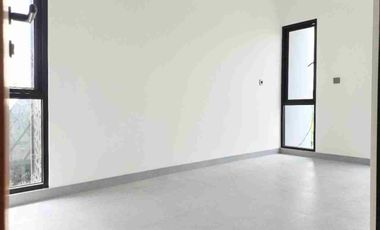 Townhouse 2 Lantai Premium BATA MERAH - 5 Menit Ke Summarecon Bekasi