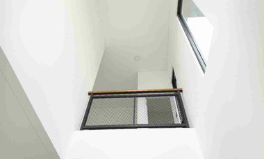 Townhouse 2 Lantai Premium BATA MERAH - 5 Menit Ke Summarecon Bekasi