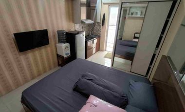 Sewa studio furnished apartemen Bassura City tower Edelweiss siap huni ada water heater