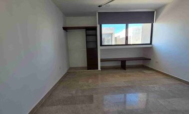 Se Renta TownHause Cholul