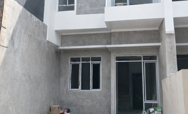 rumah baru minimalis 700 jtan di komplek margayu raya Saturnus Bandung