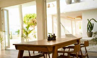 Di jual villa dengan pemandangan laut sangat bagus cocok untuk komersil