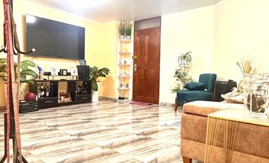 VENDO DPTO EN SURCO LIMITE MIRAFLORES PRIMER PISO FRENTE A PARQUE. P/DOLARES