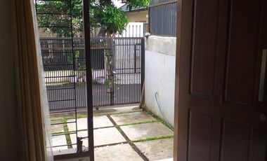 Dijual Rumah Modern 2 Lt. di Komplek Bukit Indah Cihanjuang Cimahi Utara