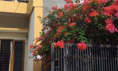 Dijual Rumah Modern 2 Lt. di Komplek Bukit Indah Cihanjuang Cimahi Utara