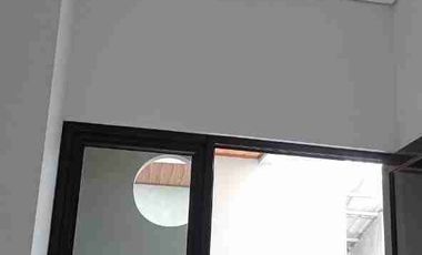 RUMAH READY SIAP HUNI ,UTAN KAYU JAKTIM , FREE AC, KTHEN SET, SMART DOOR LOCK LAST UNIT