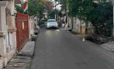 RUMAH READY SIAP HUNI ,UTAN KAYU JAKTIM , FREE AC, KTHEN SET, SMART DOOR LOCK LAST UNIT