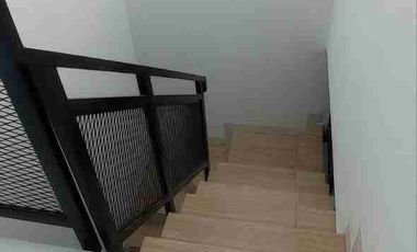 RUMAH READY SIAP HUNI ,UTAN KAYU JAKTIM , FREE AC, KTHEN SET, SMART DOOR LOCK LAST UNIT