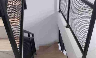 RUMAH READY SIAP HUNI ,UTAN KAYU JAKTIM , FREE AC, KTHEN SET, SMART DOOR LOCK LAST UNIT