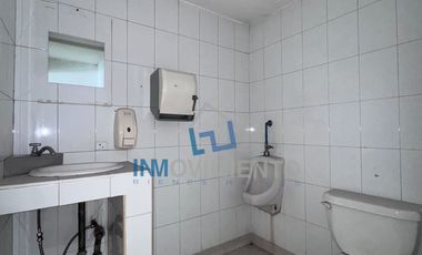 Se RENTA LOCAL sobre Av. PRINCIPAL