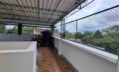Venta casa 4 pisos apta para negocio en barrio san fernando cuba-pereira