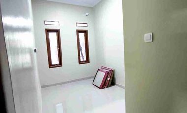 Dijual Rumah cantik dan strategis harga Ekonomis